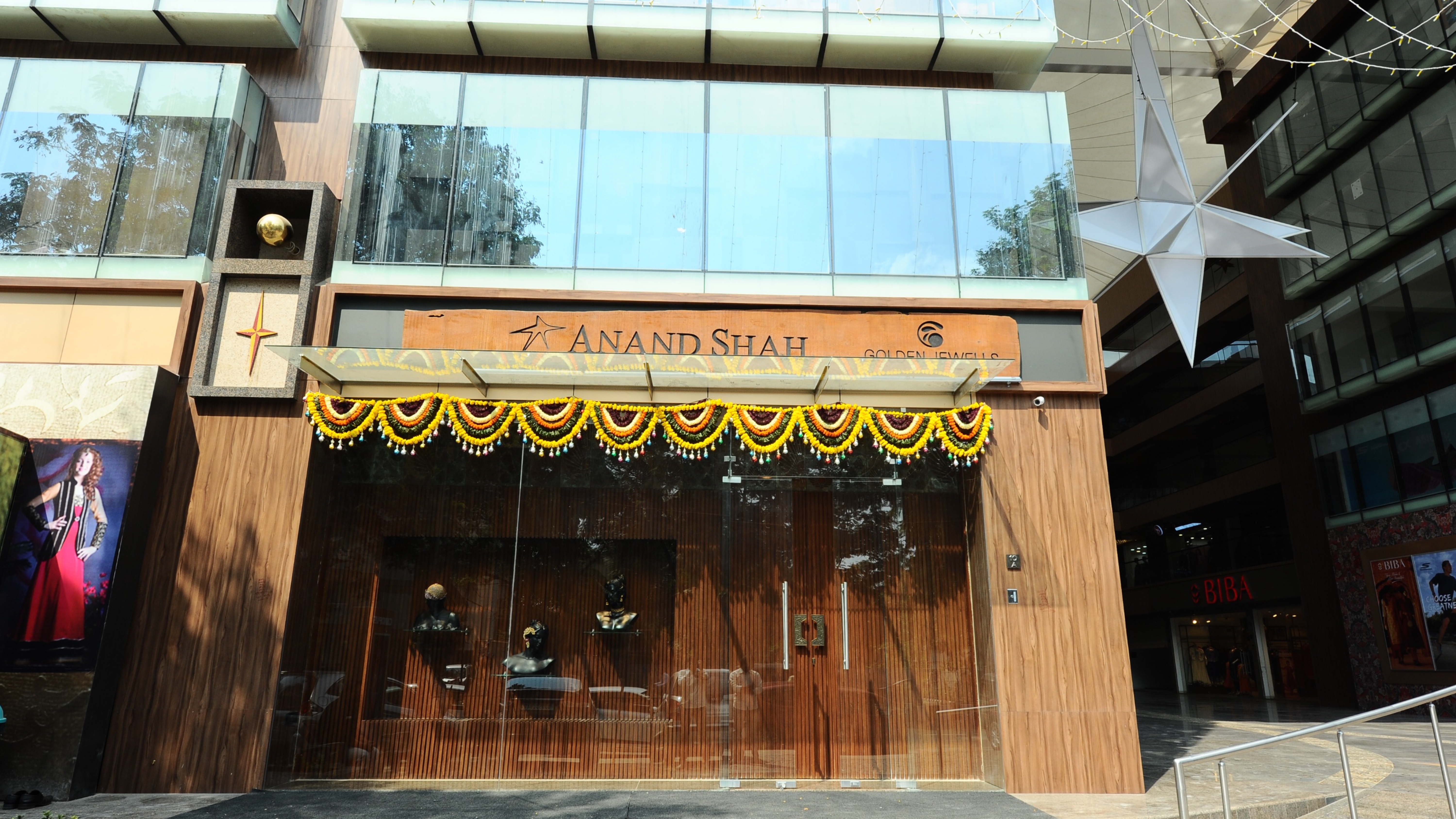 Anand Shah Golden Jewels 2016